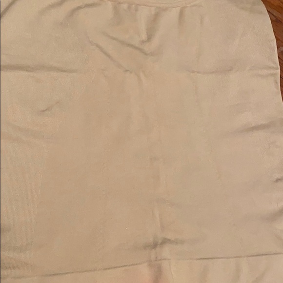 Shape top - Picture 2 of 2